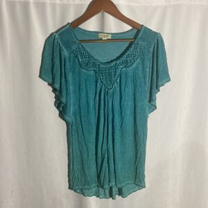ONE WORLD green embroidered scoop neck flutter sleeves hi-low hem knit top S